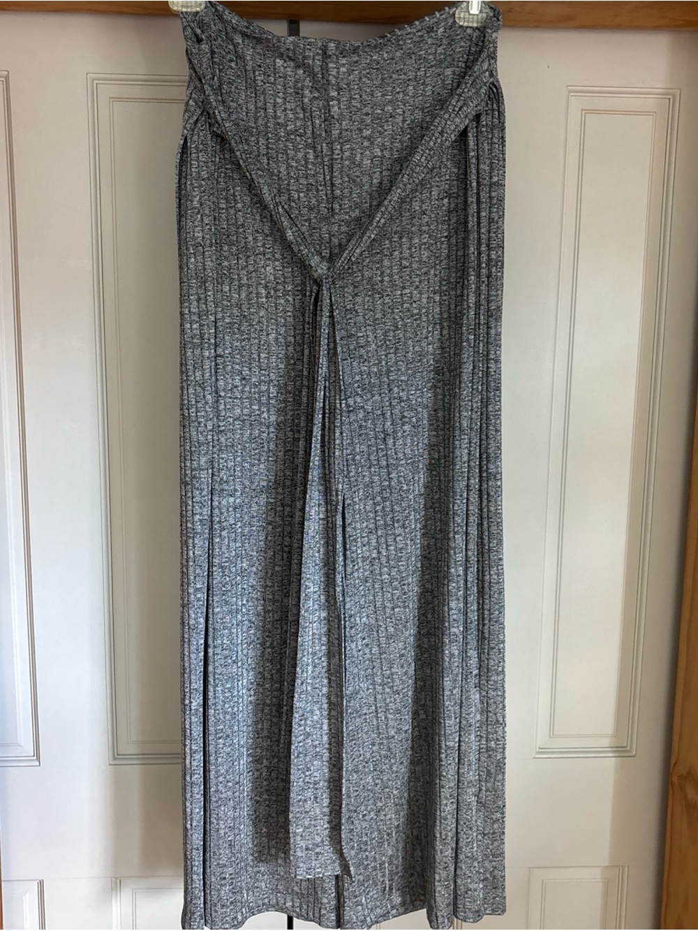 Gray Ribbed Wide-Leg Knit Pant with Tie Waist Size XL